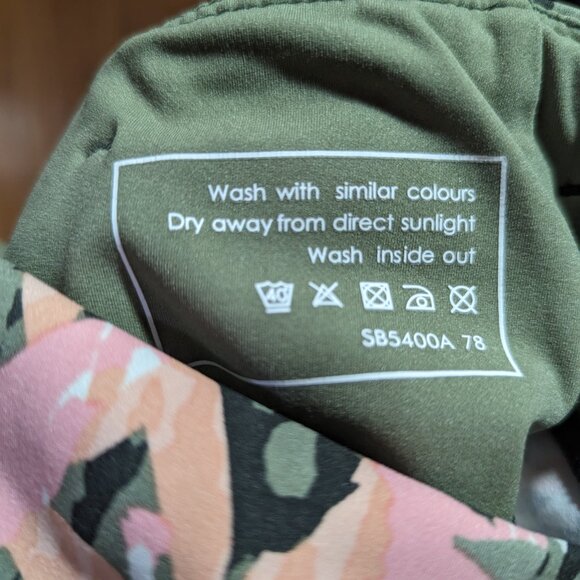 Sweaty Betty The Power 7/8 Leggings Pink Green Women's M Side Pocket, 24” Inseam - Picture 2 of 6